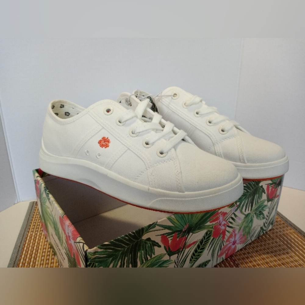 Tommy Bahamas Lorena White Canvas Sneakers